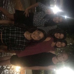 Meet your Posher, Leslie